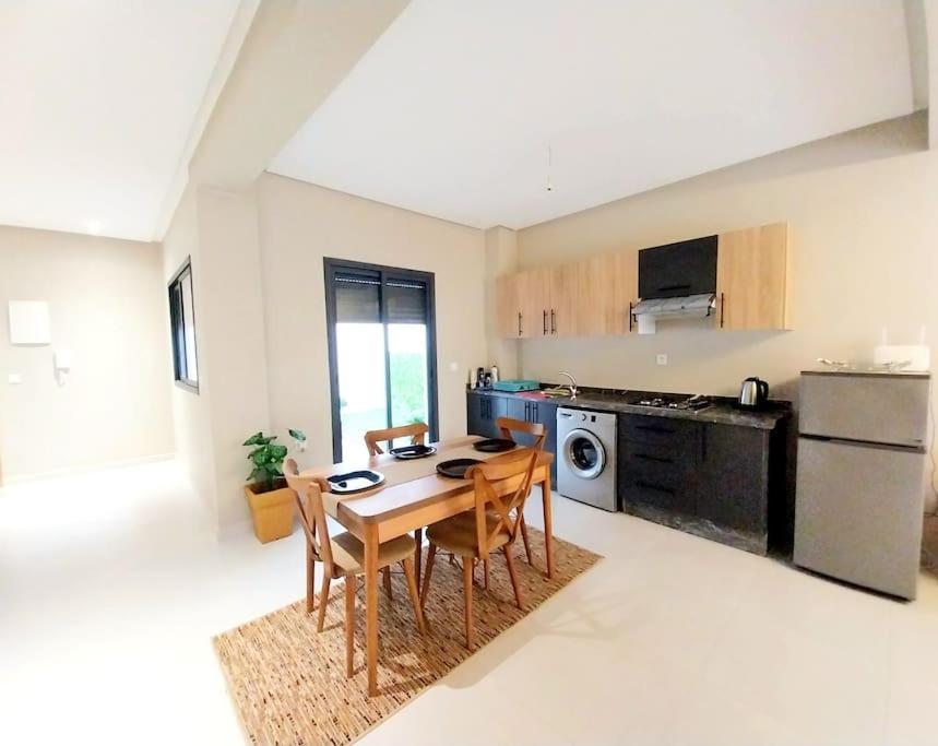 Appartement Cosy Proche Aeroport Deroua Ngoại thất bức ảnh